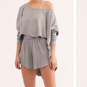 Free People Throw & Go Set - NWT